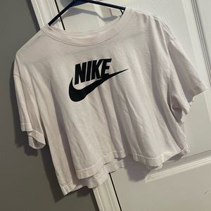 cropped nike tee